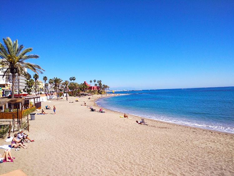 Duplex Benalmadena Los Patos מראה חיצוני תמונה
